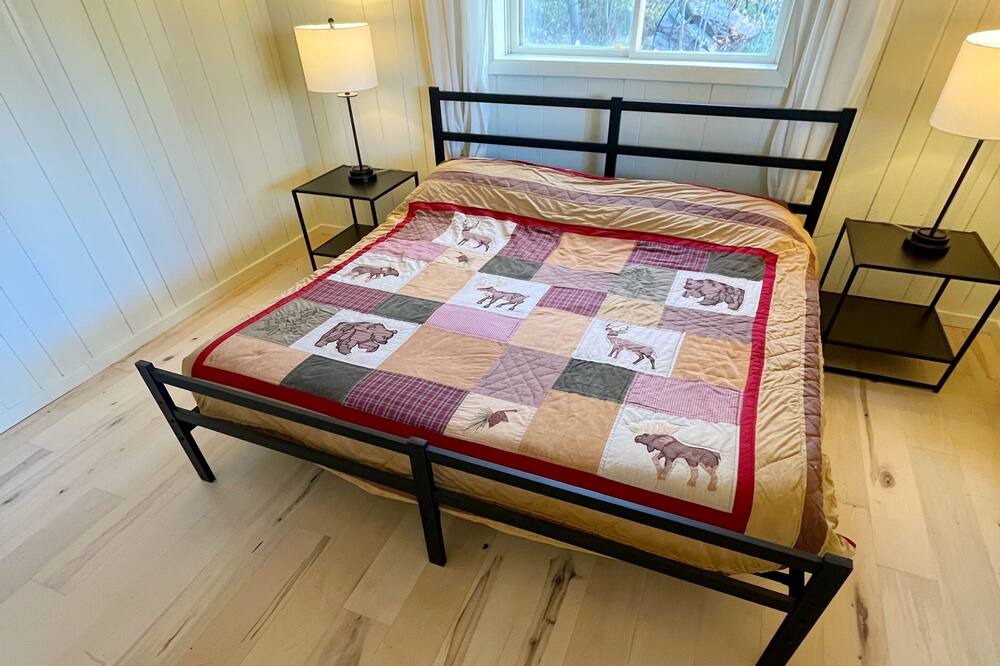 Photo of Bedroom in Grand Lake
