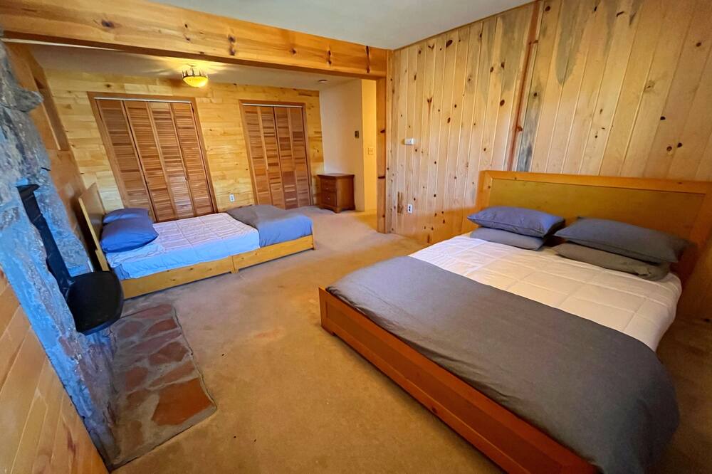 Photo of Bedroom in Grand Lake