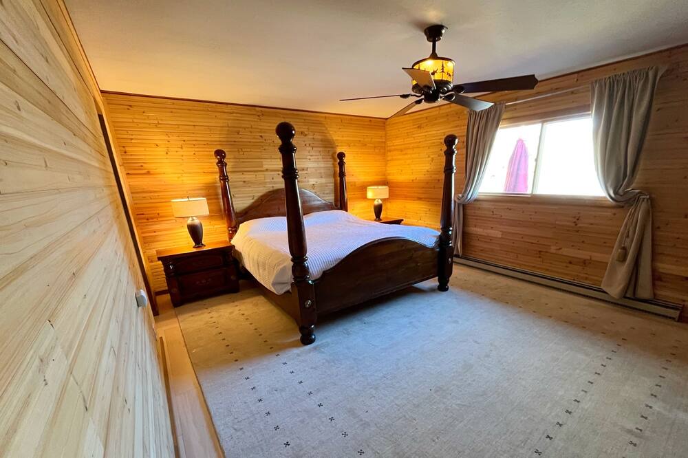 Photo of Bedroom in Grand Lake