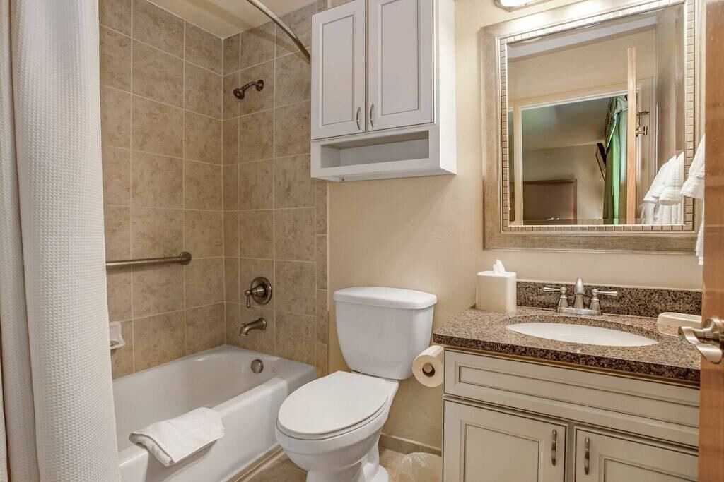 Photo of Bathroom in Highland Meadows
