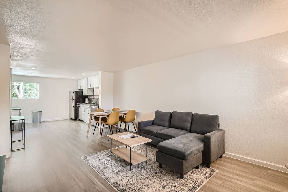 Photo of Livingroom in Lakewood