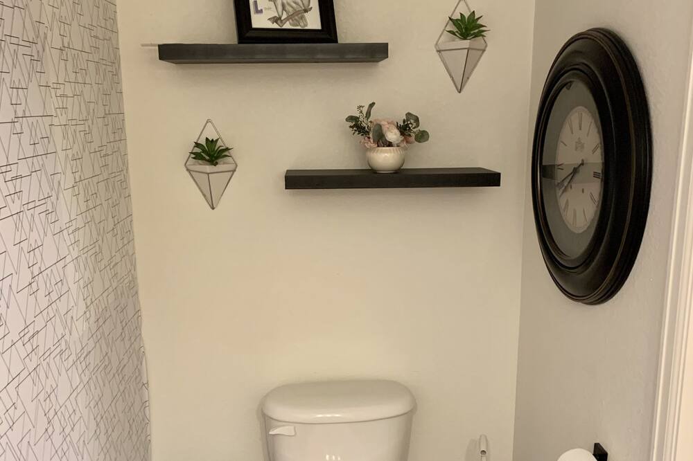 Photo of Bathroom in Thornton