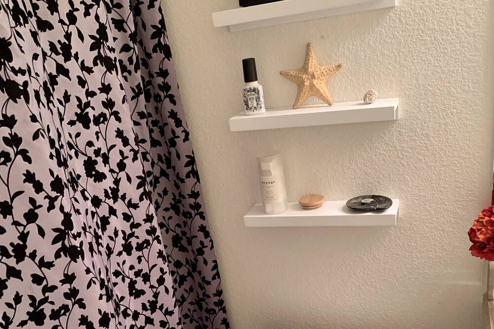 Photo of Bathroom in Thornton