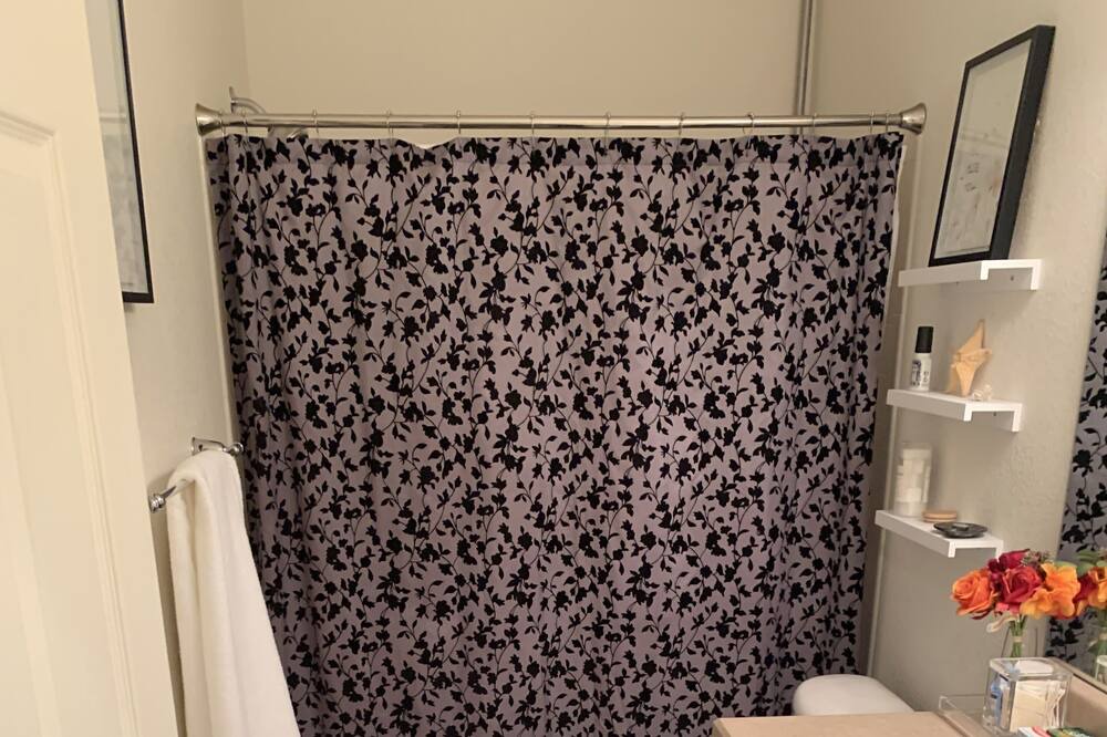 Photo of Bathroom in Thornton