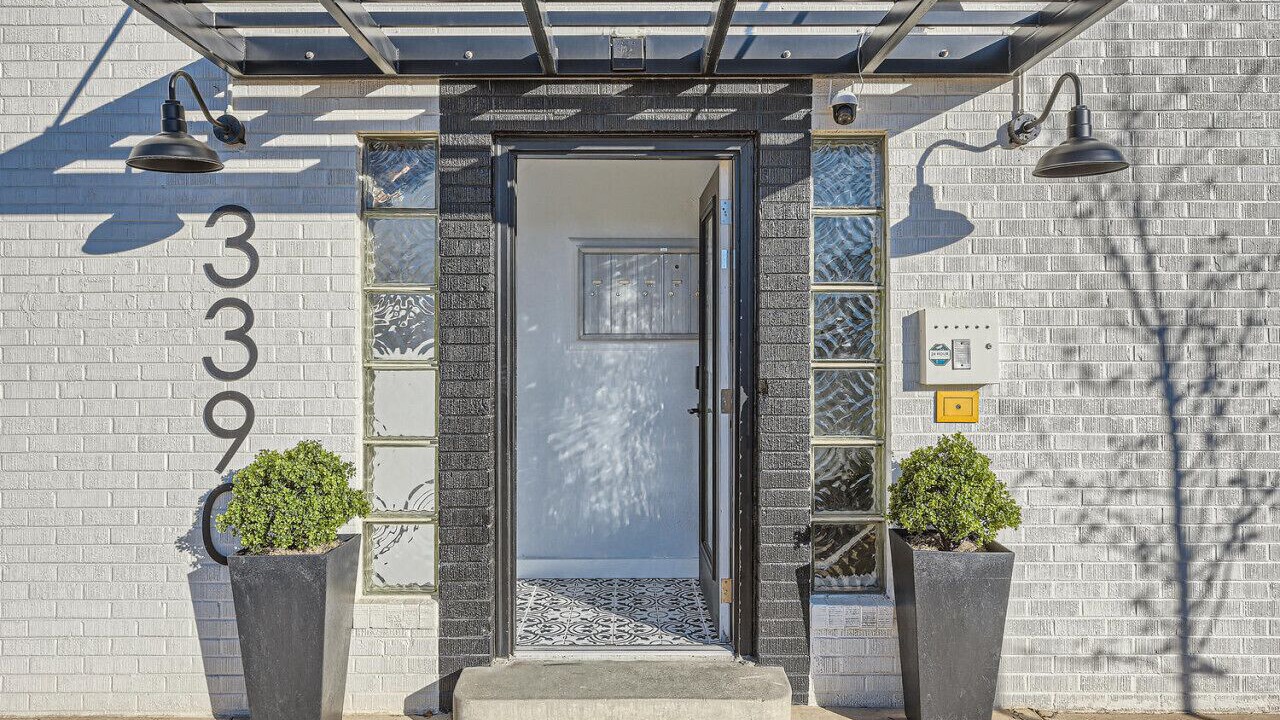 Photo of Outdoor in Englewood