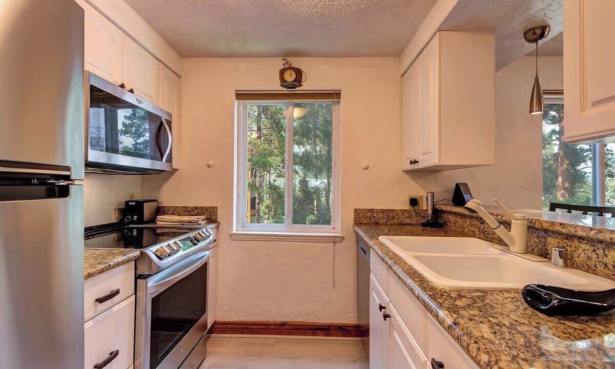Photo of Kitchen in Warrior's Mark West