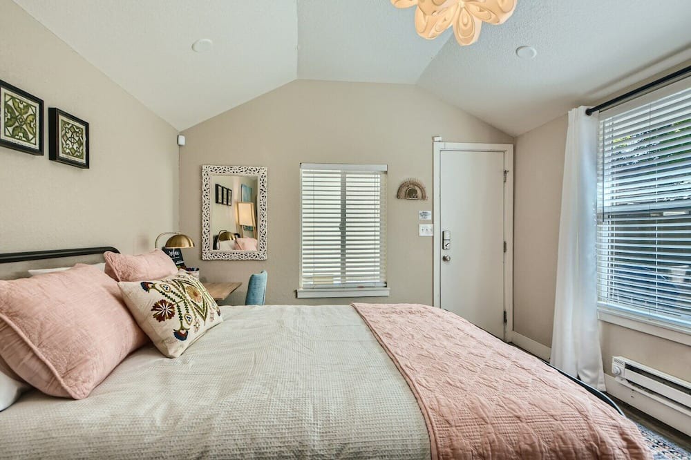 Photo of Bedroom in Berkeley