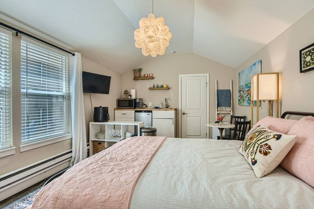 Photo of Bedroom in Berkeley