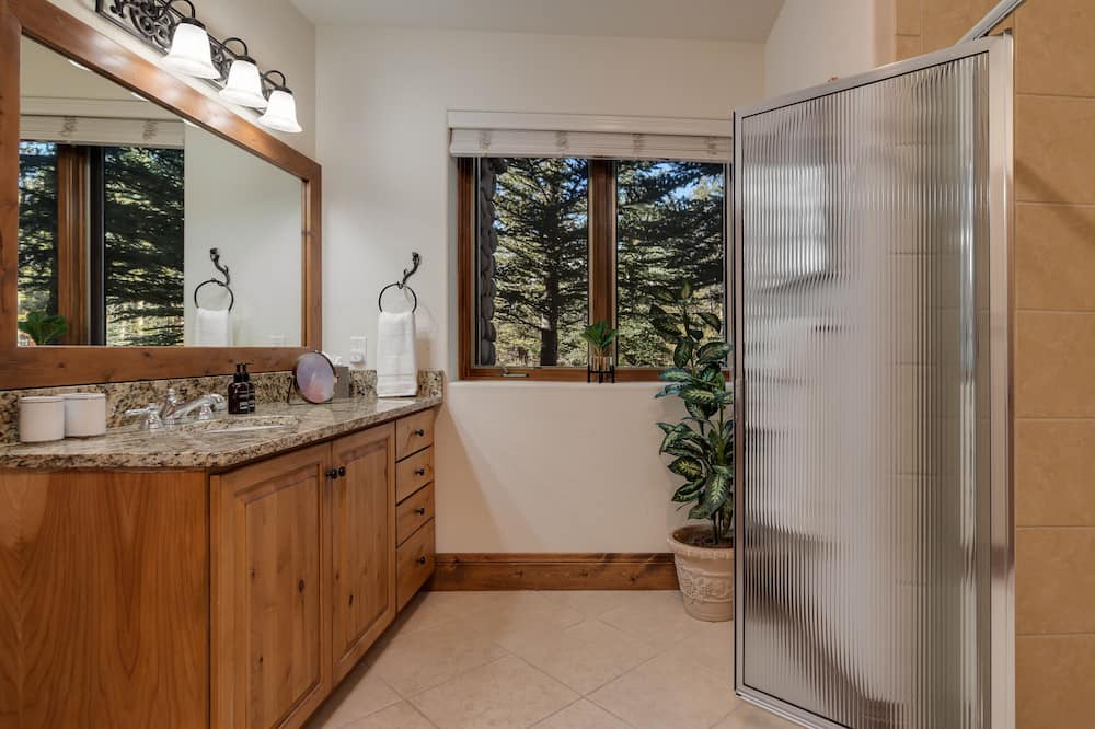 Photo of Bathroom in Forest Hills