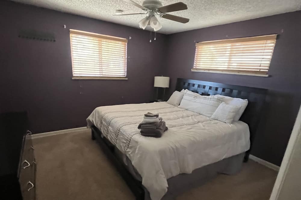 Photo of Bedroom in Lakewood