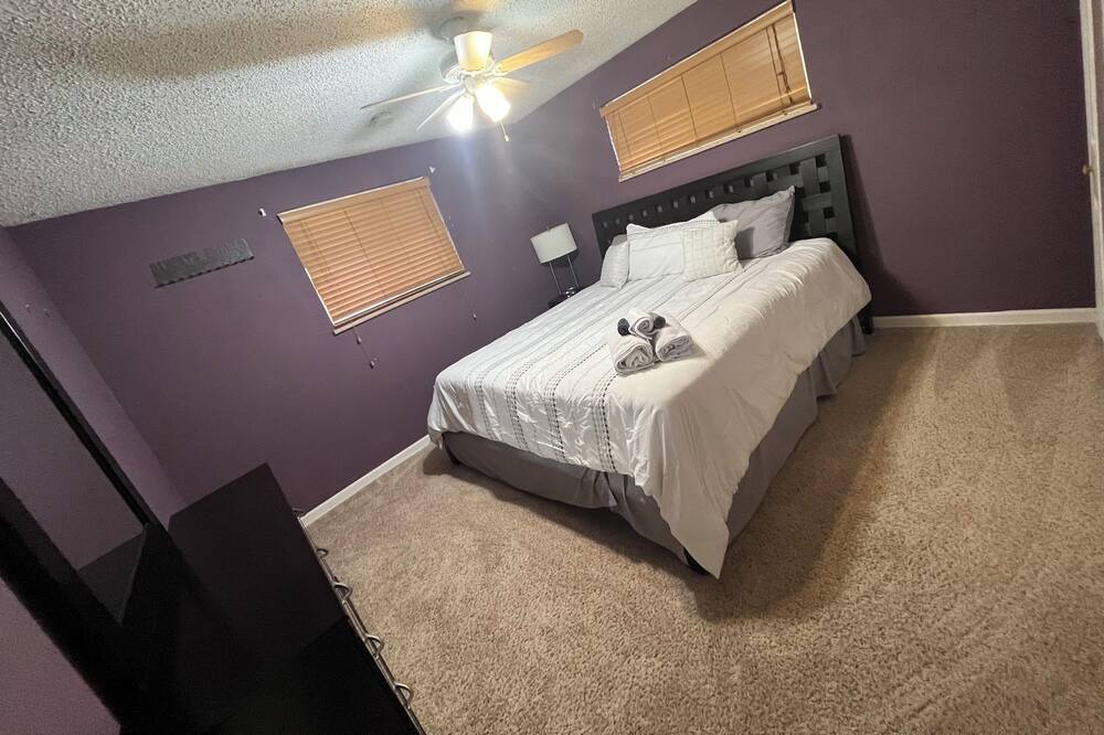 Photo of Bedroom in Lakewood