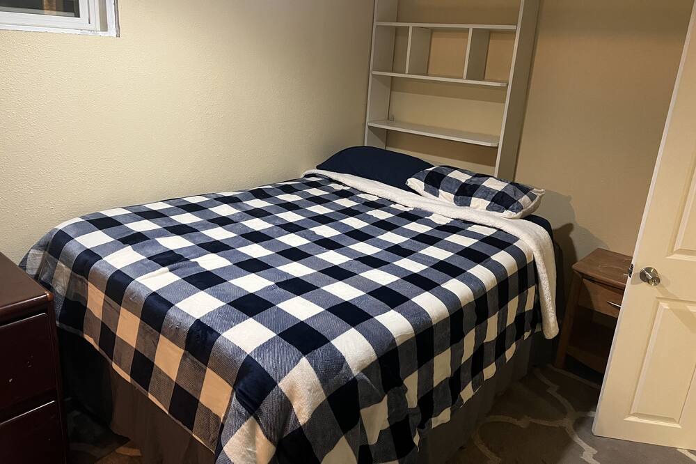 Photo of Bedroom in Lakewood