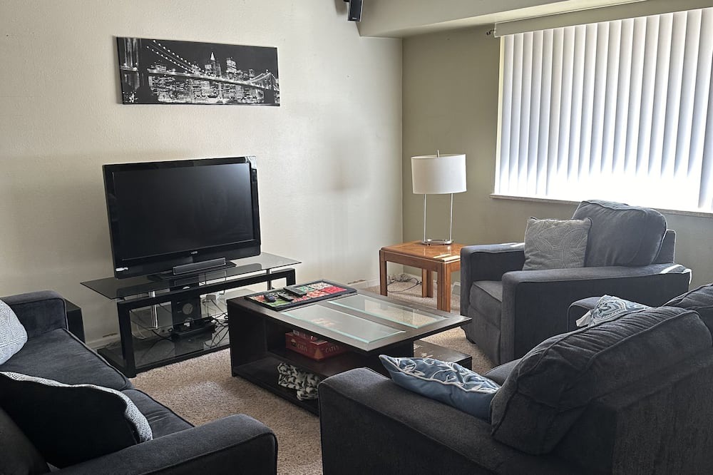 Photo of Livingroom in Lakewood