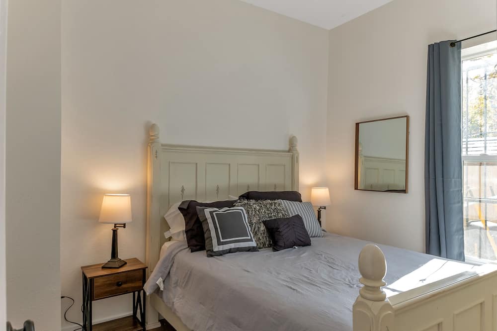 Photo of Bedroom in Baker