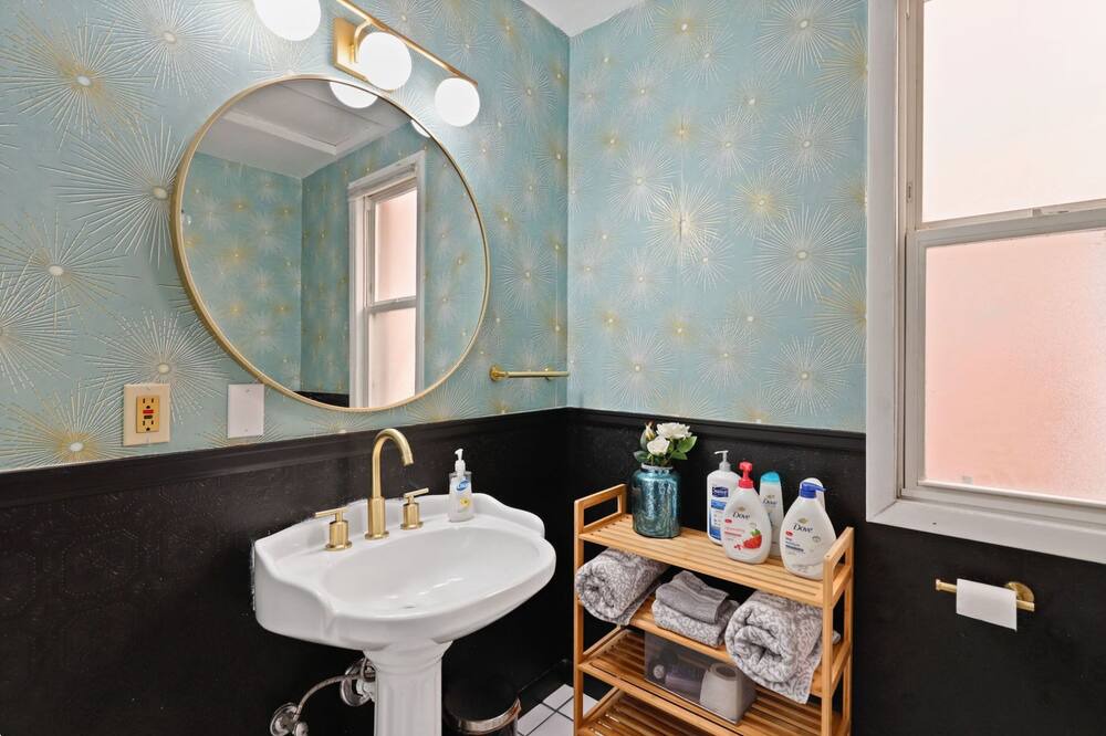 Photo of Bathroom in Speer