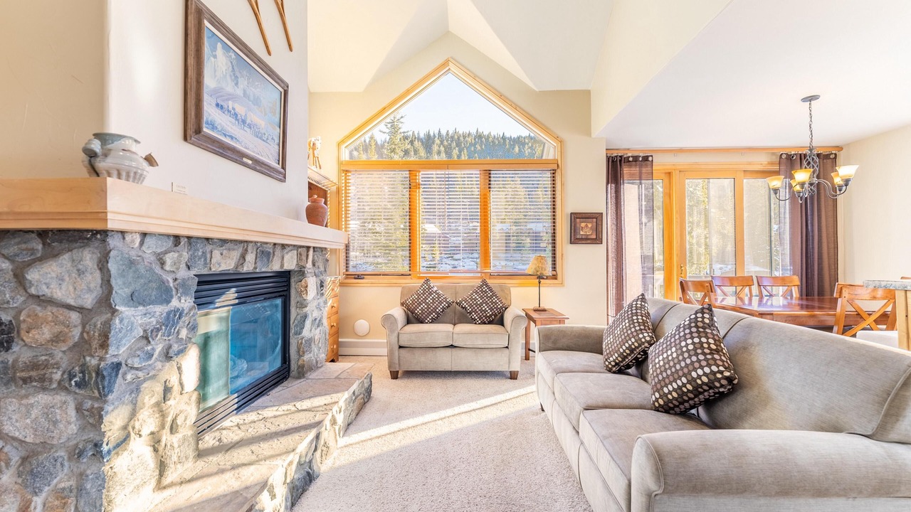 Photo of Livingroom in Mountain House