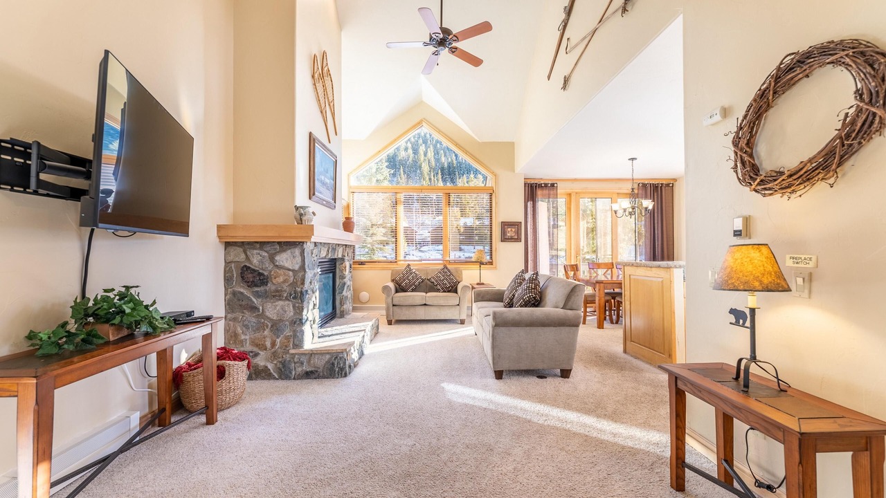 Photo of Livingroom in Mountain House