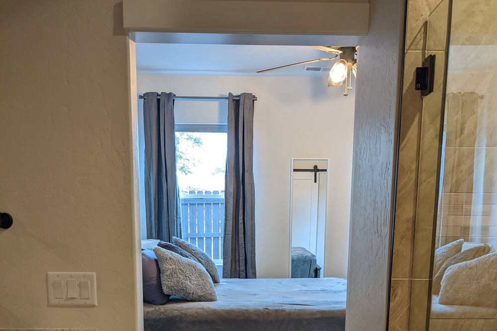 Photo of Bathroom in Pear Park