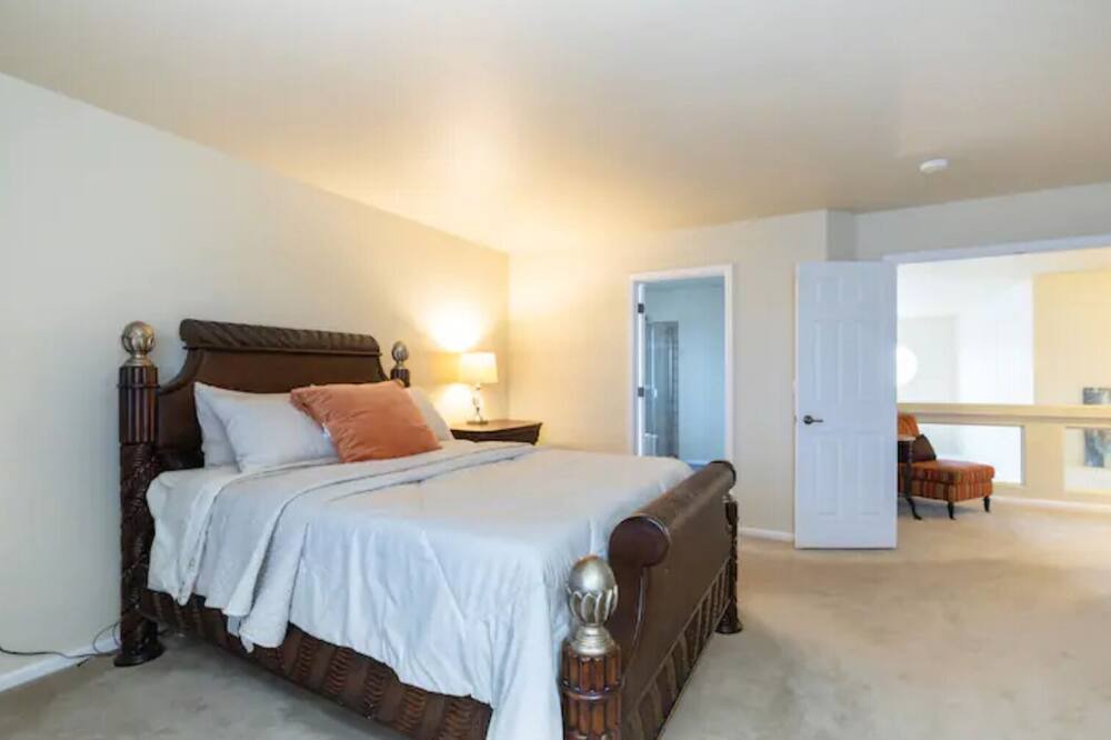 Photo of Bedroom in Green Valley Ranch