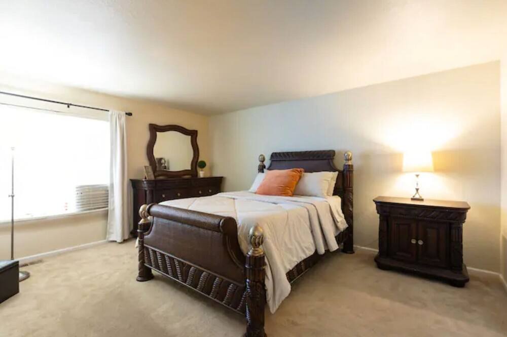 Photo of Bedroom in Green Valley Ranch