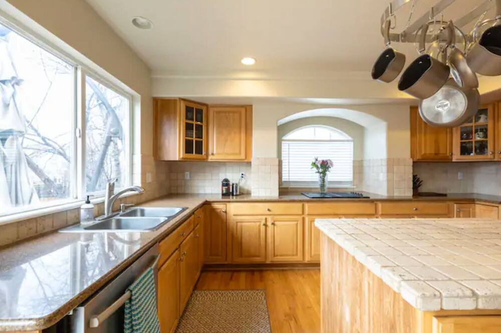 Photo of Kitchen in Green Valley Ranch