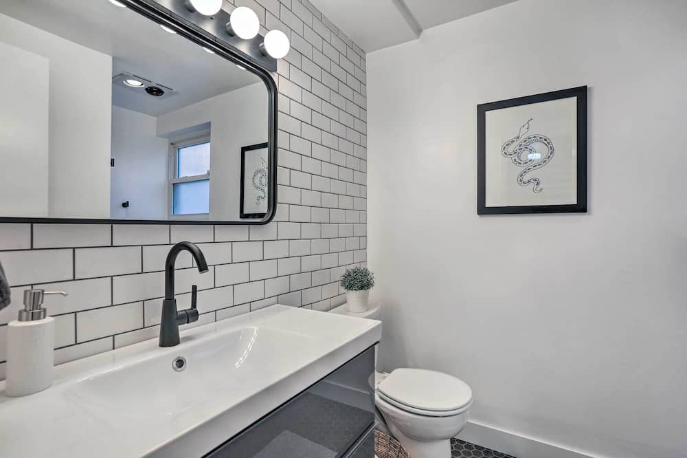 Photo of Bathroom in Allendale Area