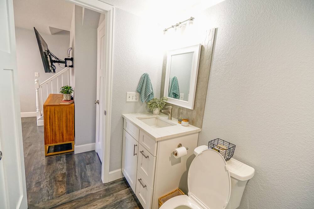 Photo of Bathroom in Glenwood Grove - North Iris