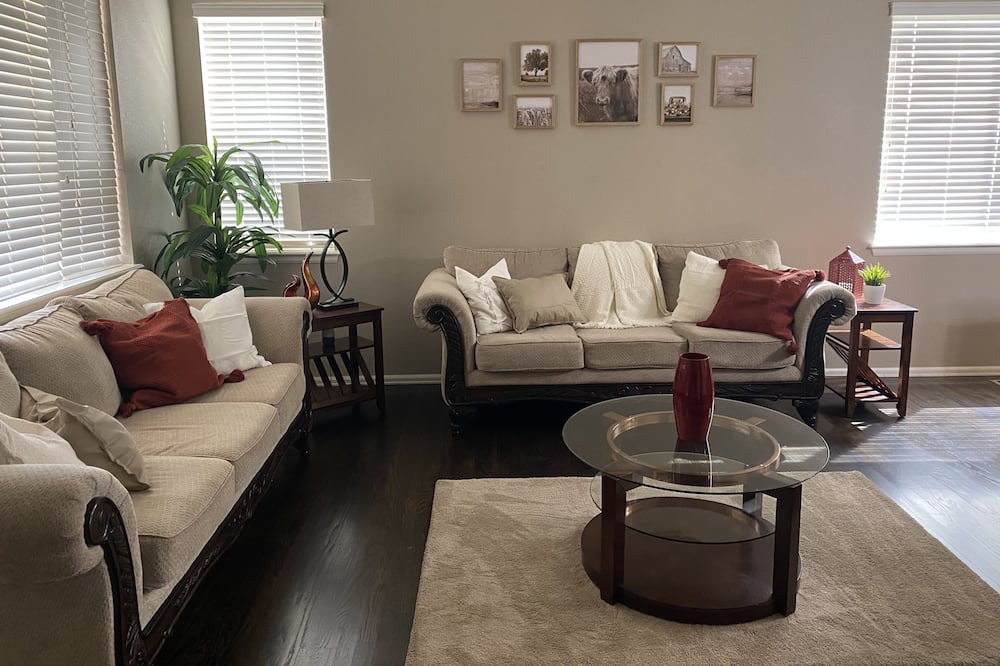 Photo of Livingroom in Todd Creek