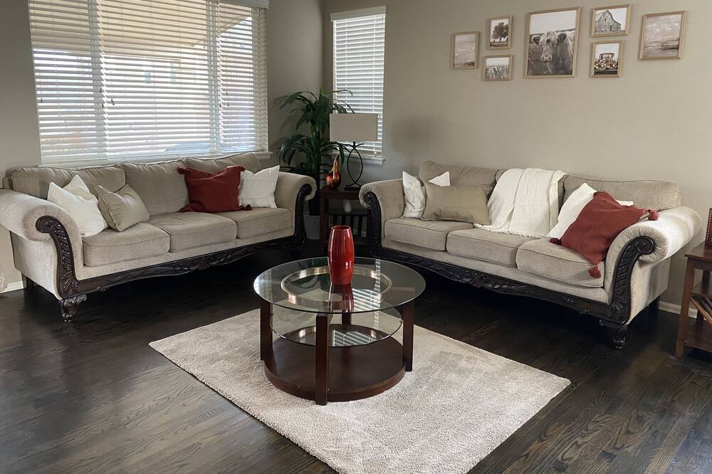 Photo of Livingroom in Todd Creek