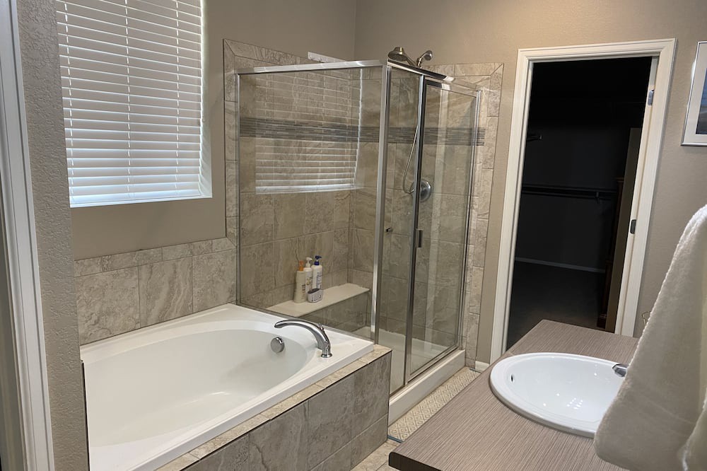 Photo of Bathroom in Todd Creek