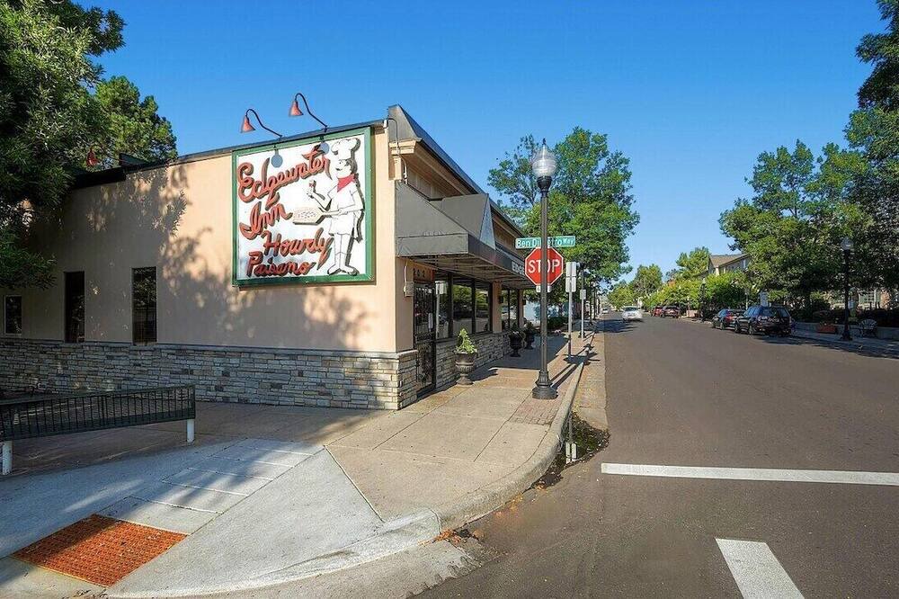 Photo of Outdoor in Bel Aire
