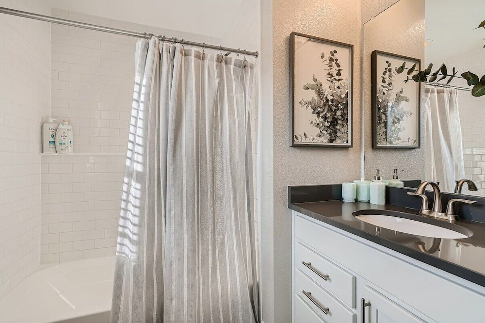 Photo of Bathroom in Bel Aire