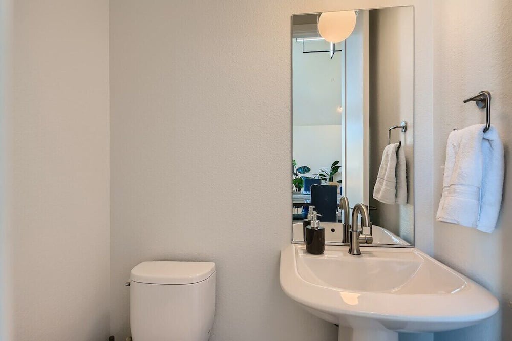 Photo of Bedroom in Northeast Park Hill