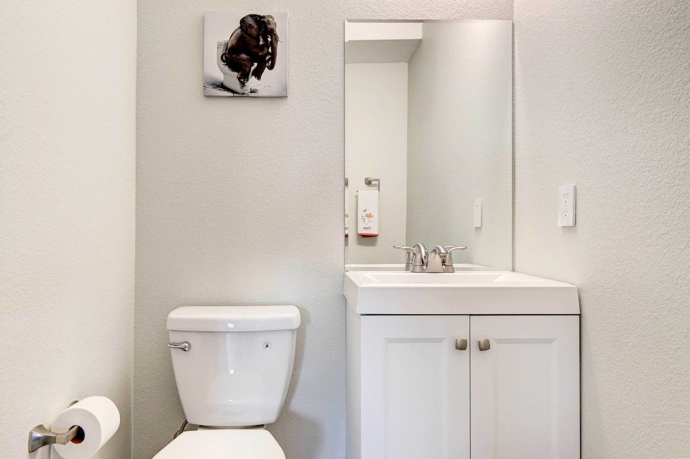Photo of Bathroom in Sunnyside