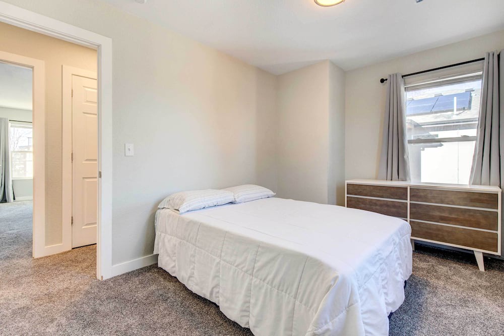Photo of Bedroom in Sunnyside