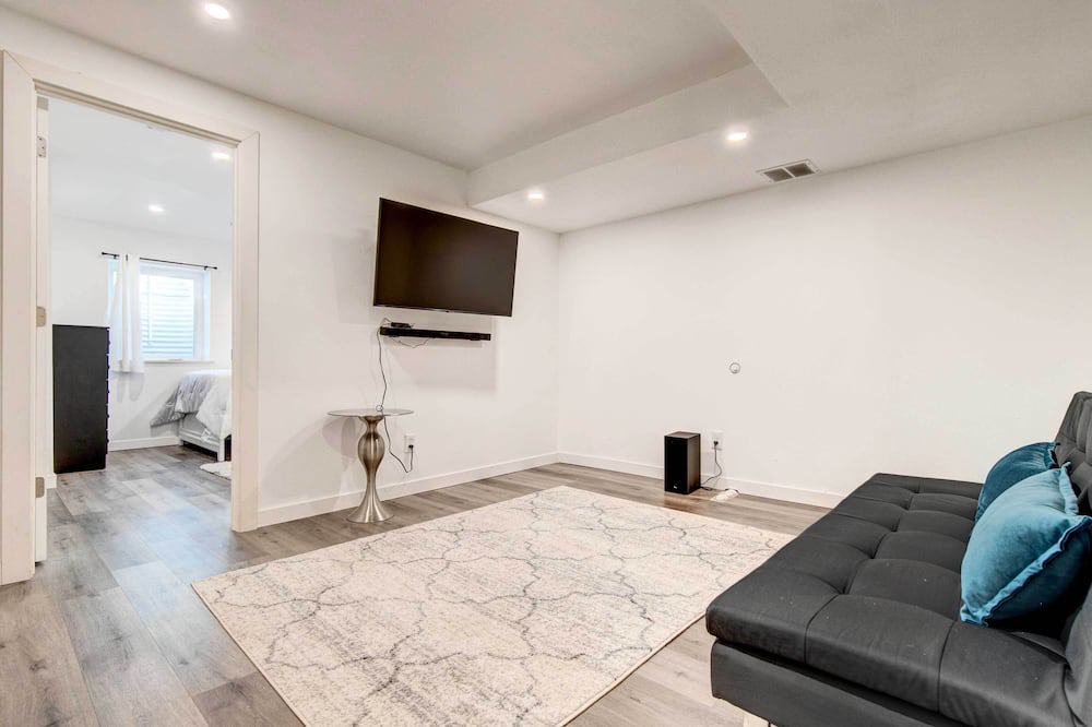 Photo of Livingroom in Sunnyside