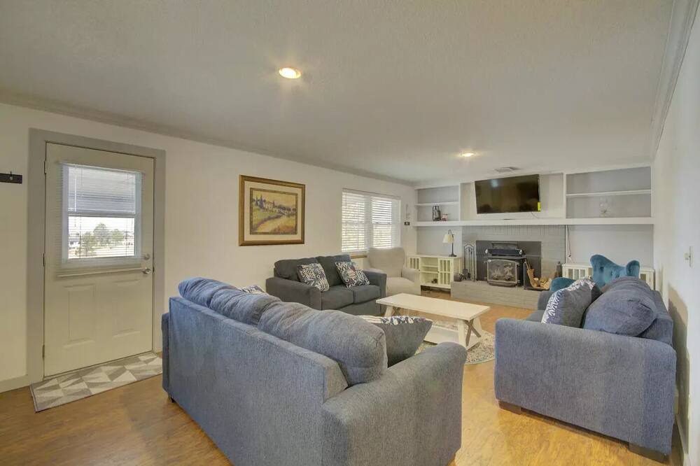 Photo of Livingroom in Parker