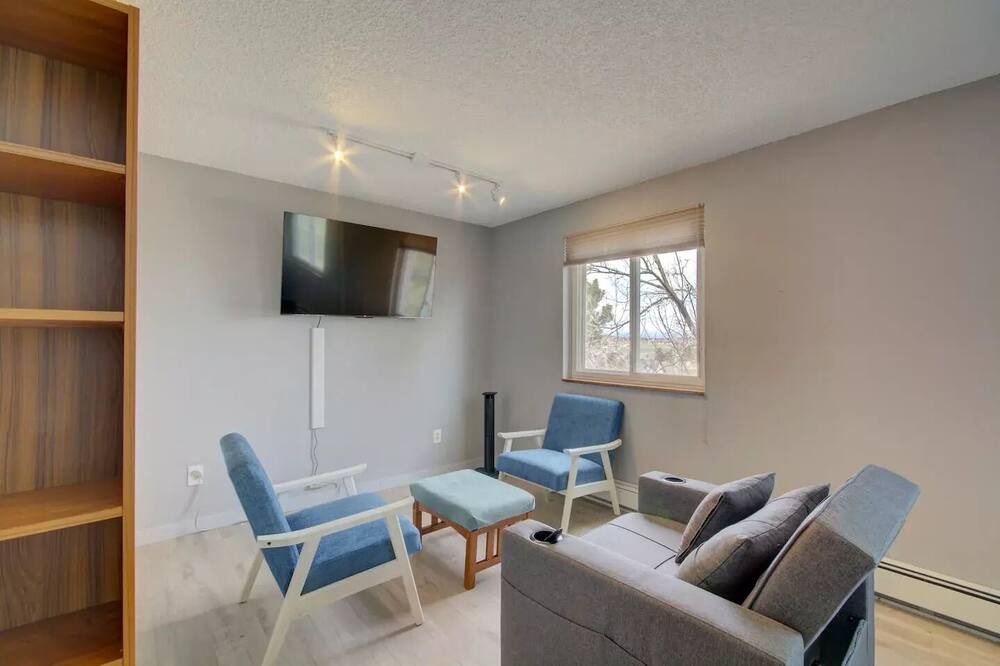 Photo of Livingroom in Parker