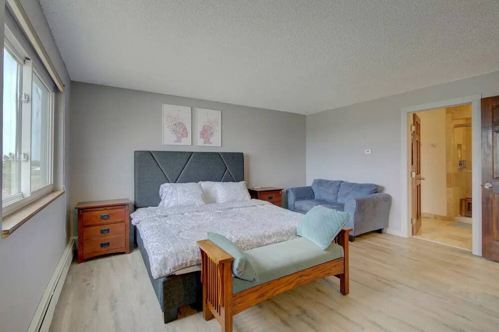 Photo of Bedroom in Parker