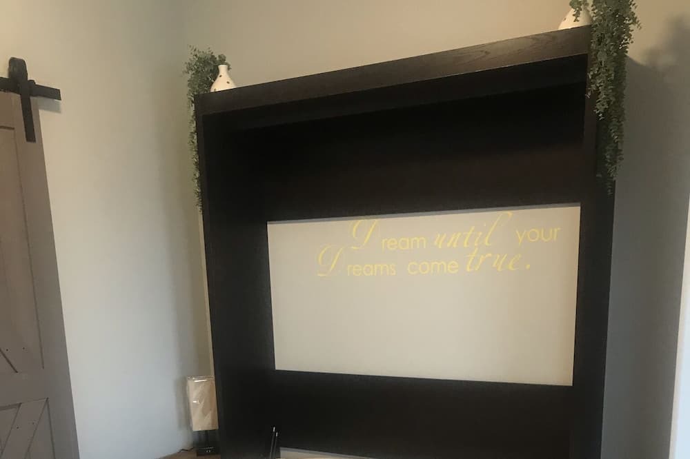 Photo of Bedroom in Redlands