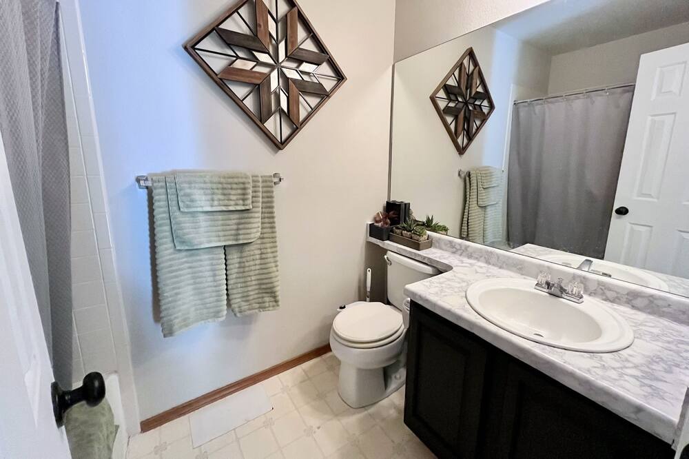 Photo of Bathroom in Stetson Hills