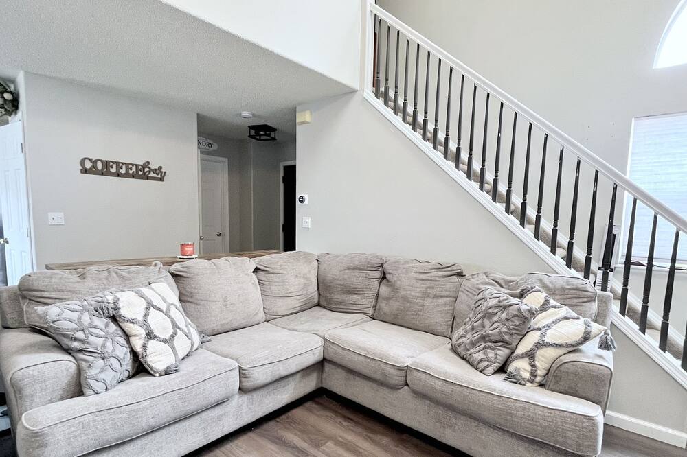 Photo of Livingroom in Stetson Hills