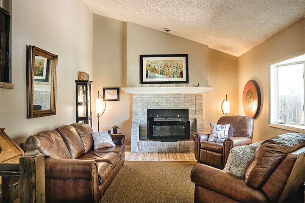 Photo of Livingroom in Lafayette