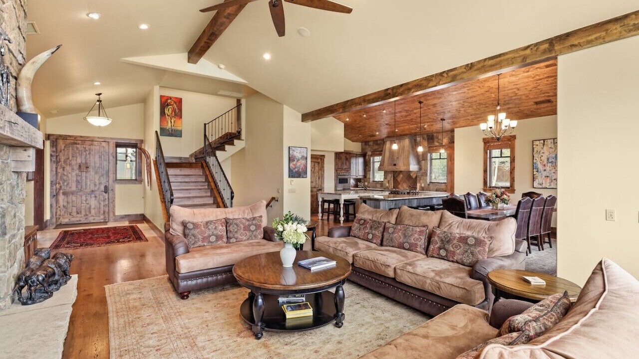Photo of Livingroom in Carbondale