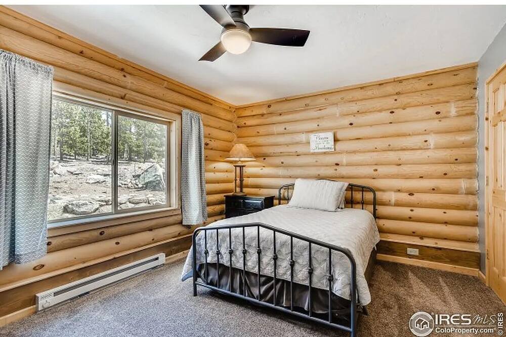 Photo of Bedroom in Crystal Lake