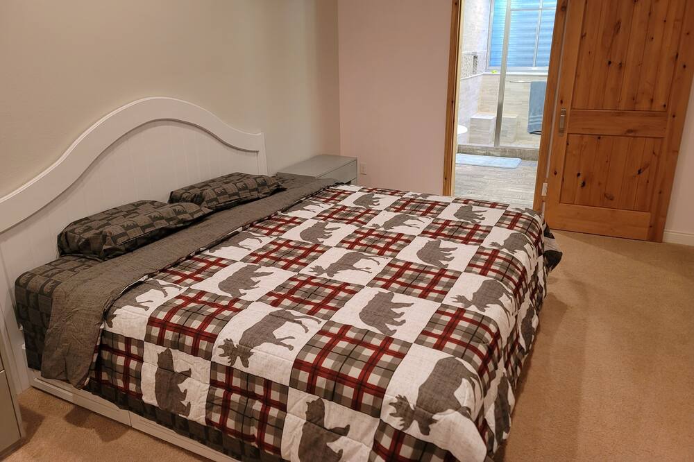 Photo of Bedroom in Perry Park