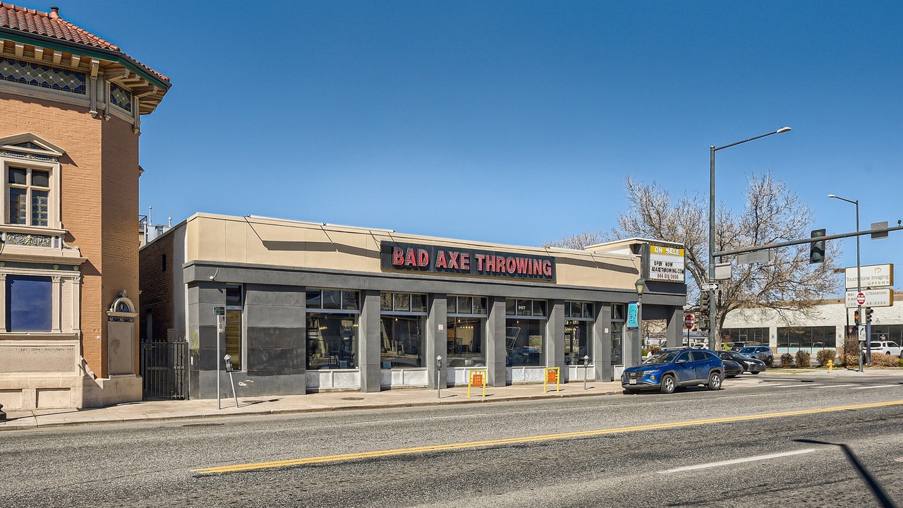 Photo of Outdoor in Uptown