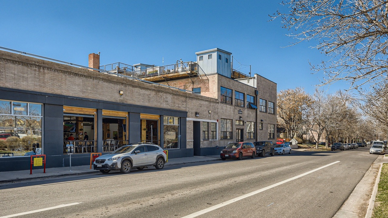 Photo of Outdoor in Uptown