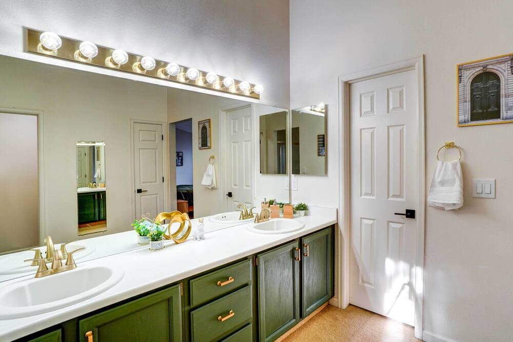 Photo of Bathroom in Highlands Ranch
