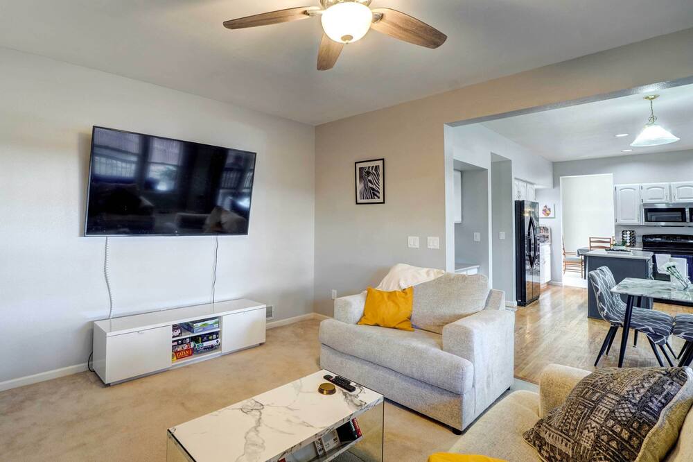 Photo of Livingroom in Highlands Ranch